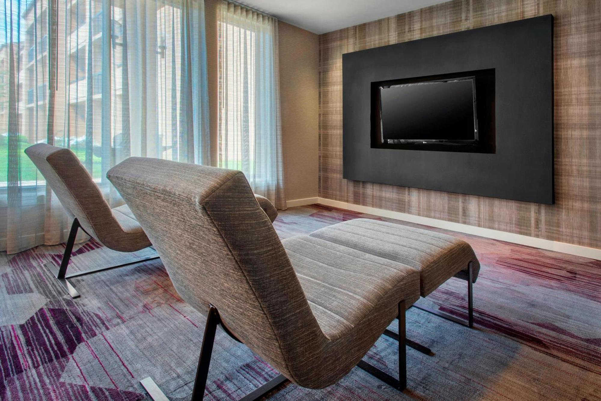 Courtyard Newark Liberty International Airport Hotel Ngoại thất bức ảnh