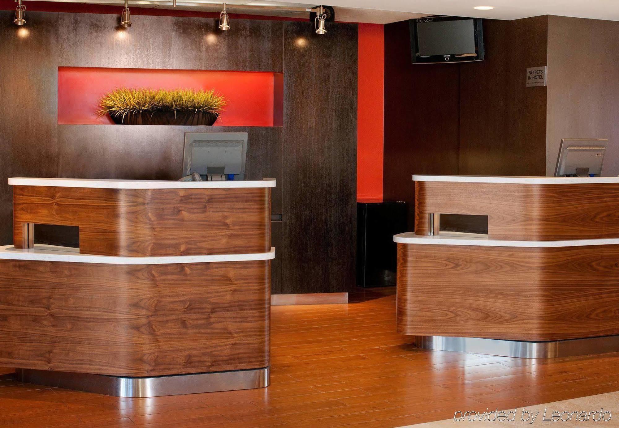 Courtyard Newark Liberty International Airport Hotel Ngoại thất bức ảnh